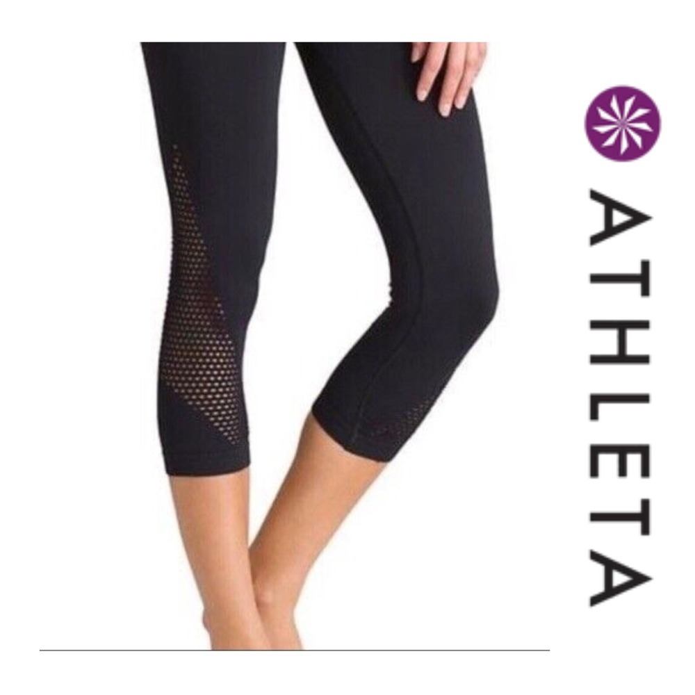 Athleta Black Lazer Cut Capri Leggings Size Small